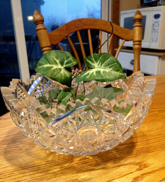 bowl-and-leaves